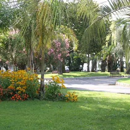 square%2520reynaldo%2520hahn_420x630