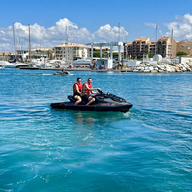 Location Jet-ski avec permis by Luxury Jet 83_Fréjus