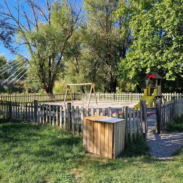 Aire de jeux de l'Espace Perona à Volonne_Volonne