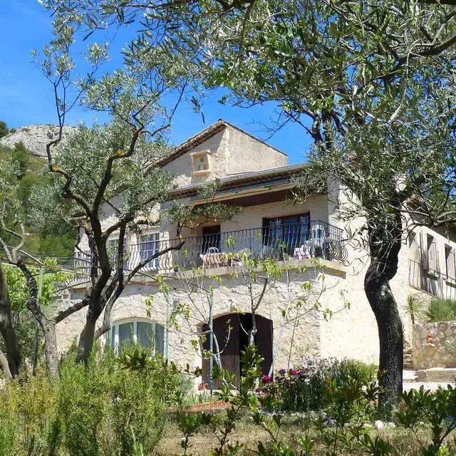 L'Oustau dou Santounie