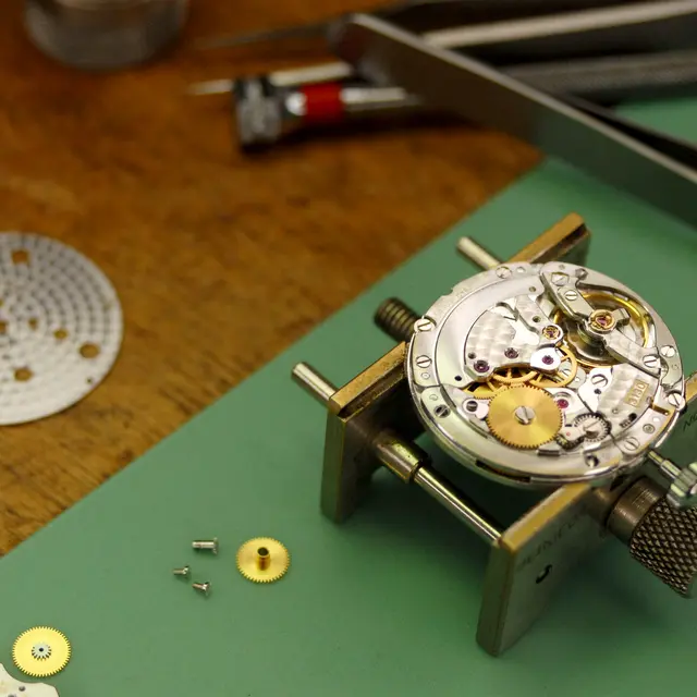 Montre sur fond vert