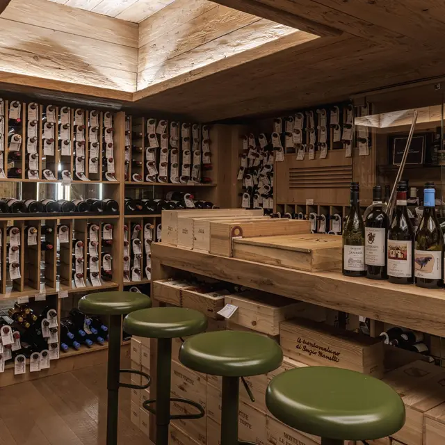 The Andrew_Demi-Quartier