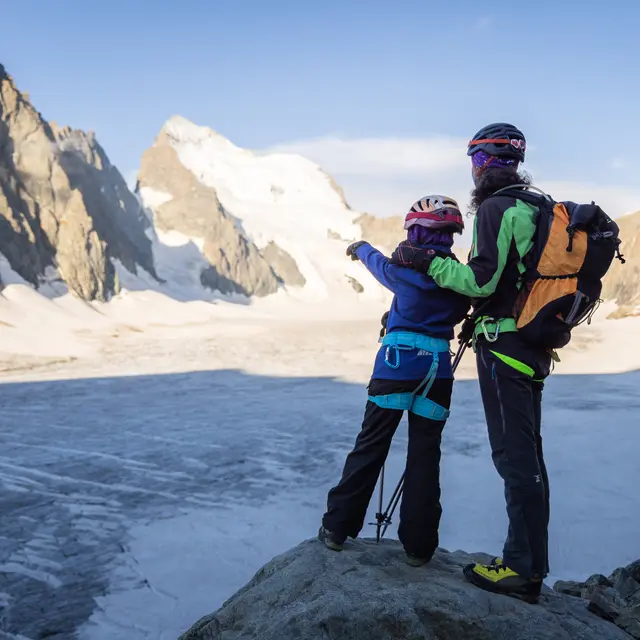 ​PENSER COMME UNE MONTAGNE: Atelier en partenariat avec l'ADDET - Découverte des pratiques d’alpinisme sur le Glacier Blanc_Vallouise-Pelvoux