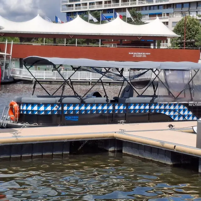 Compagnie des Bateliers - Promenades sur le Lac d'Allier_Vichy