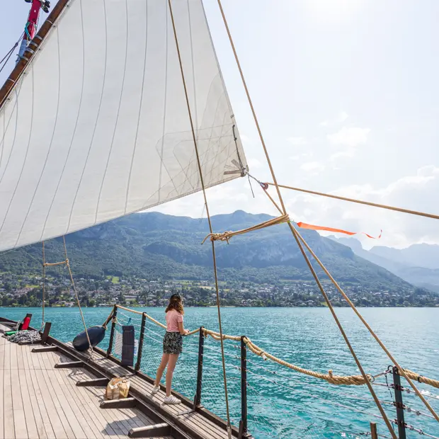 Bon cadeau : escapade sur l'Espérance III au Bout du lac d'Annecy_Doussard