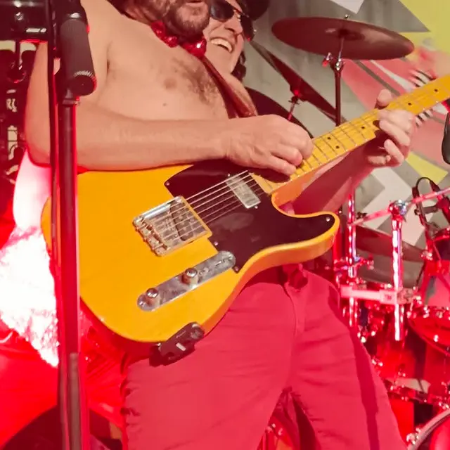 Concert • Red On Pili Pili_Cusset