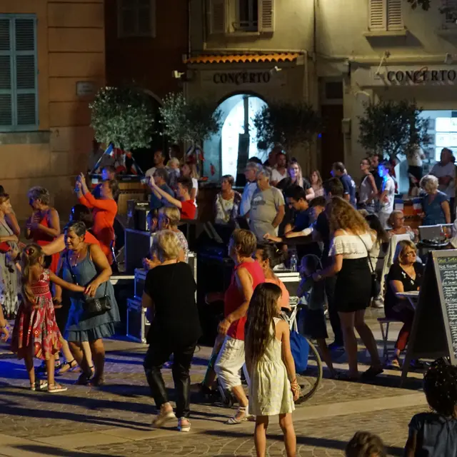 Bal des vacanciers_Fréjus
