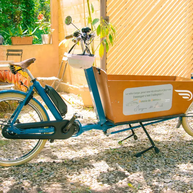 Gîte de Groupe - Abri vélo - Cargo Bike - Poterie de Pierroux
