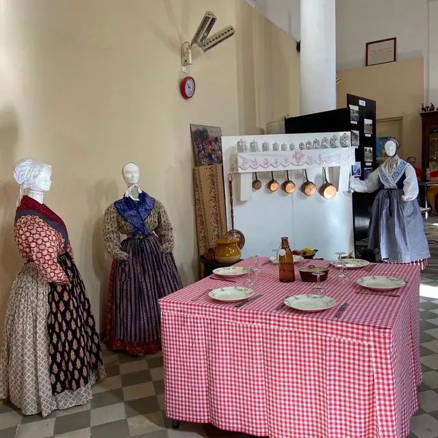 JEP : Deux expositions pour une chapelle_Aubagne