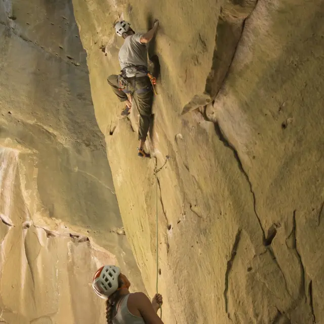 Escalade dans les grès d'Annot