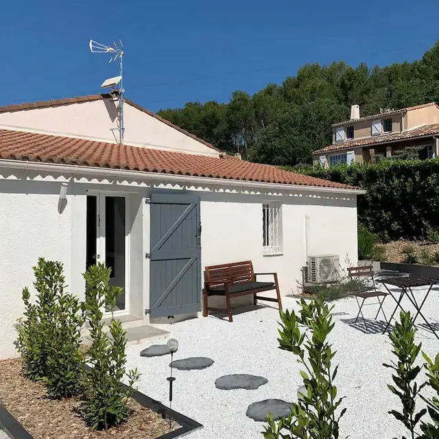 cocon au calme d'un village provençal