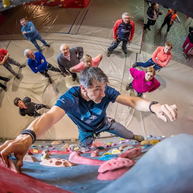 Cours d'escalade au centre aquasportif