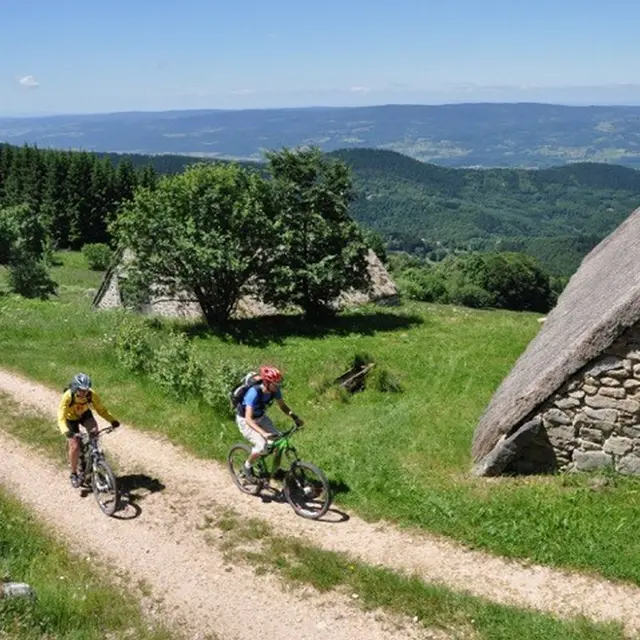 Station de pleine nature, ambert-Crêtes du Forez
