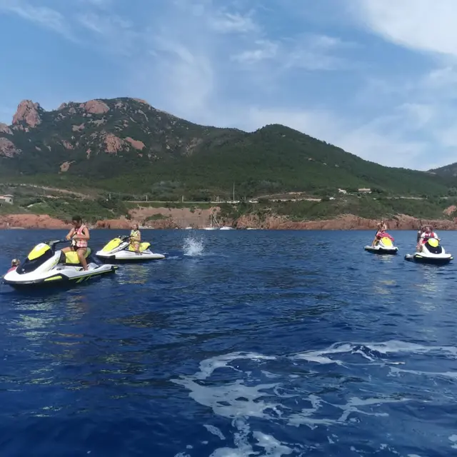Jet ski