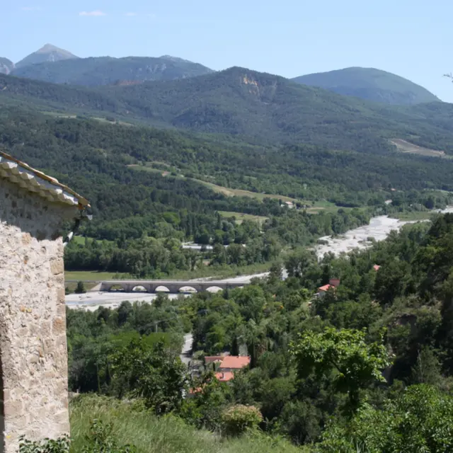 Rive de l'Asse depuis Mézel_Mézel