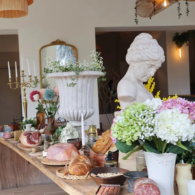 La table 6.4_Sanary-sur-Mer