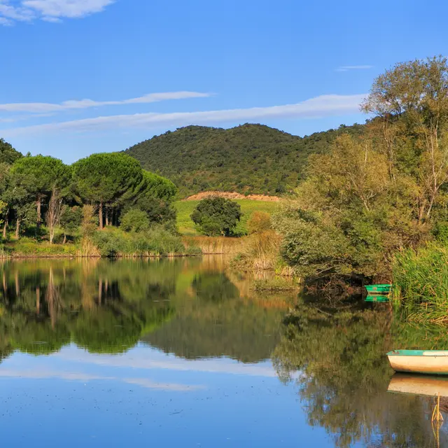 Pique-nique au bord du lac au Château Pas du Cerf_La Londe-les-Maures