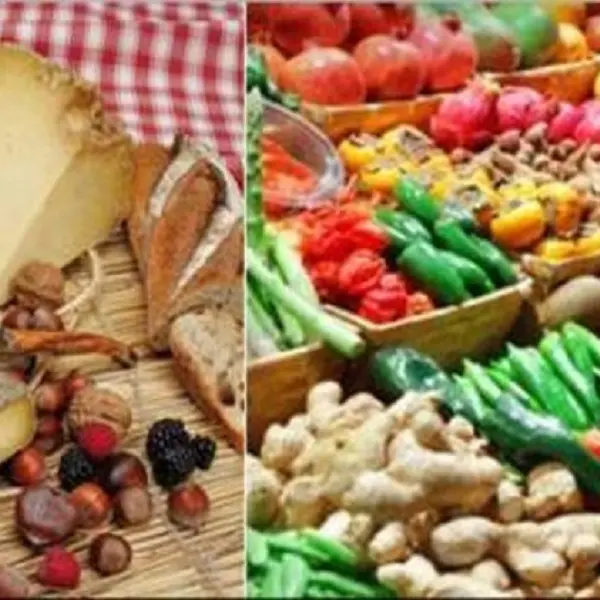 Marché hebdomadaire à  Loriol-du-Comtat