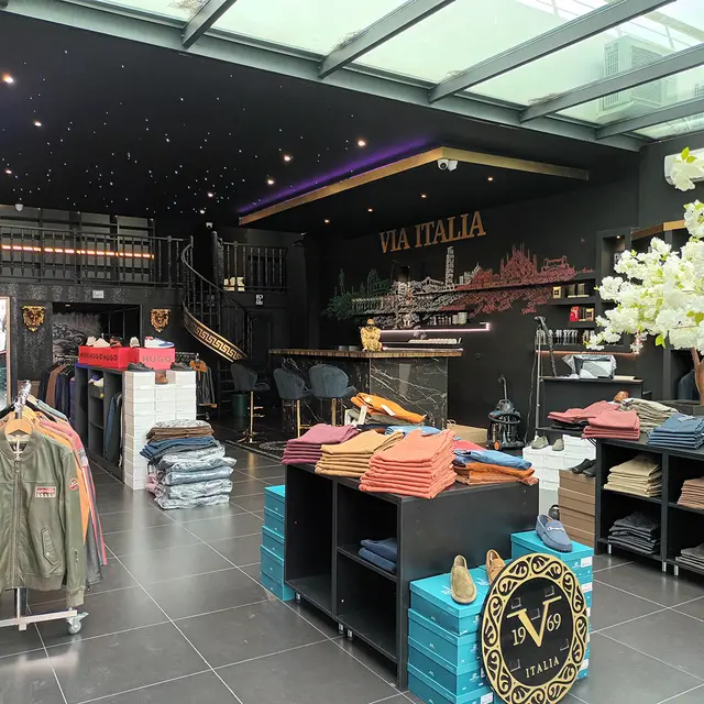 Via Italia Uomo Villeneuve Loubet Destination Cote d Azur France Le Site officiel