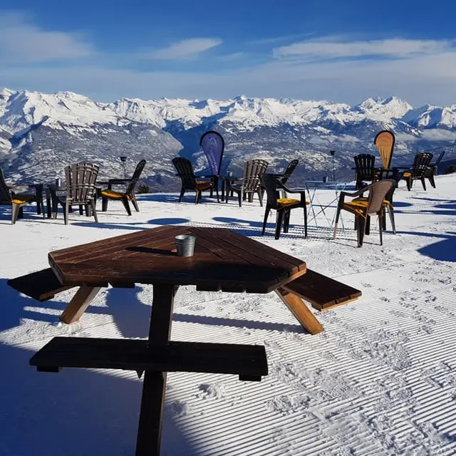 Cabane des Crêtes