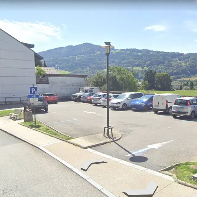 Parking Route de Samoens