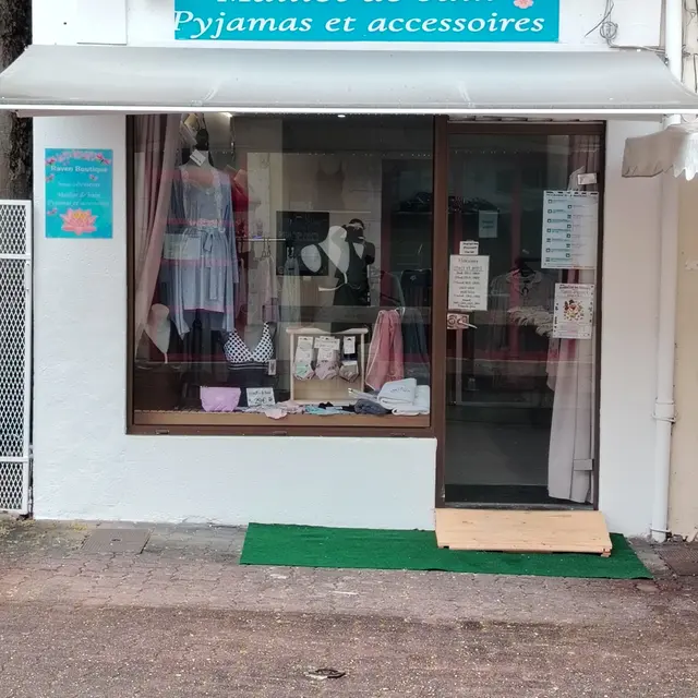 Raven Boutique_Cazaubon