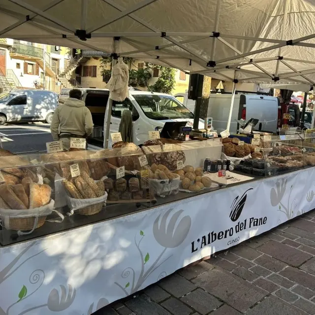 Boulangerie itinérante, l'albero del pane_Tende