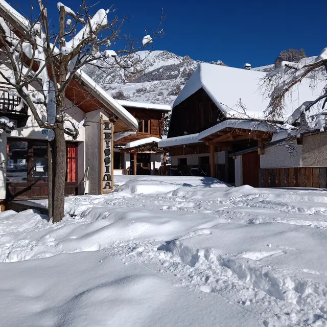 Arnoux vacances l'Eyssina