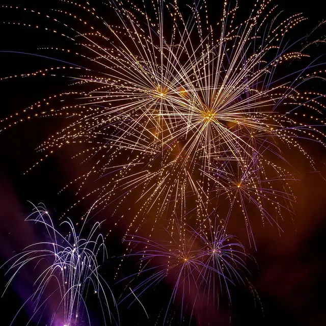 Calend'Arles : Feux d'artifice à Raphèle-les-Arles_Arles
