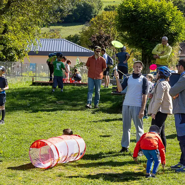 Initiation cirque en famille_Montferrat