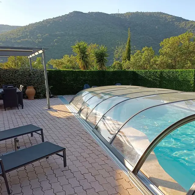 Abri piscine amovible