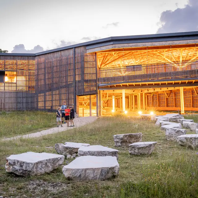 Visite nocturne à Dinoplagne_Plagne