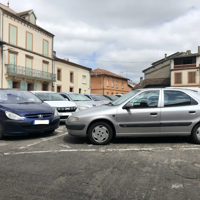 Parking Place du Centre