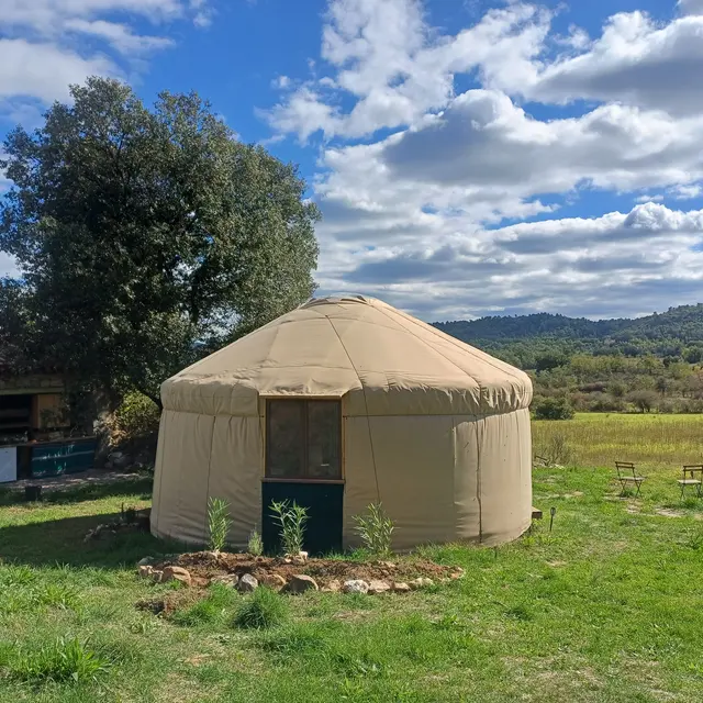 Yourte à la ferme_Esparron de Pallières