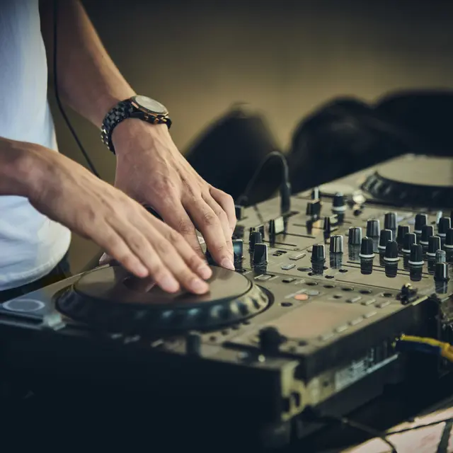DJ Selectapash au Bowling - Le Cairn_La Toussuire
