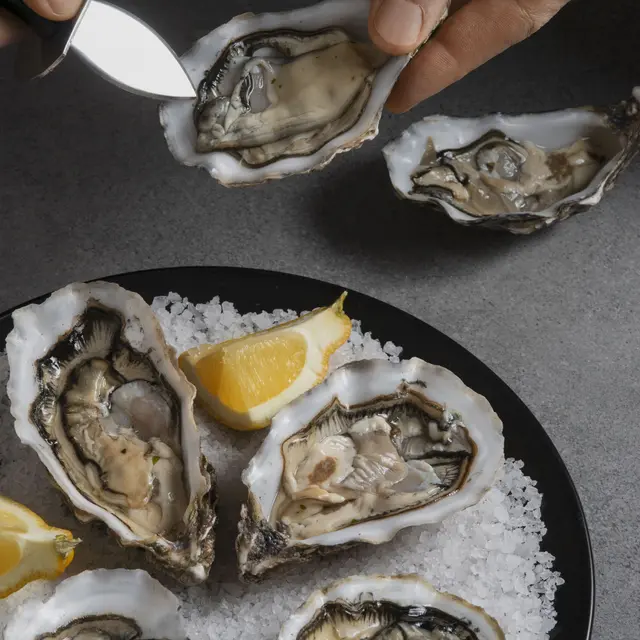 Dégustation d'huitres au Sherpa du Pleynet_Les Sept Laux Le Pleynet