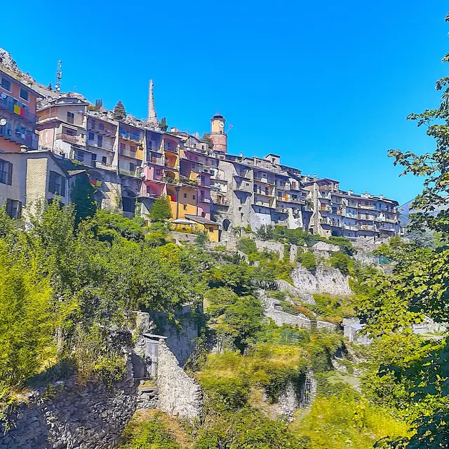 Rue Des disparus en Russie_Tende