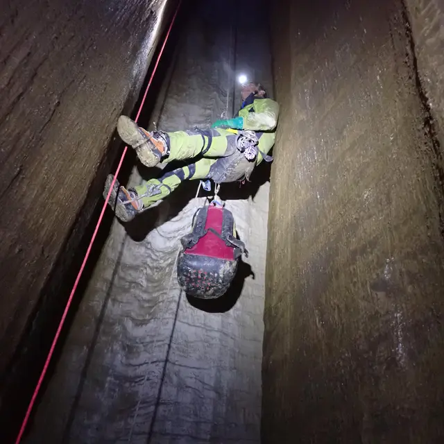 Spéléologie Exploration - Le Canyon souterrain_Passy
