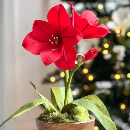 Journées européennes des métiers d'art - Ouverture de l'atelier Jacqueline Zoffany Art - Jacqueline Hurley fabricante de fleurs géantes en mousse et en papier crépon et démonstrations_Caylus