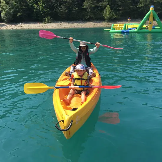 Kayak sur le lac - L'Ancre Bleue_Les Orres