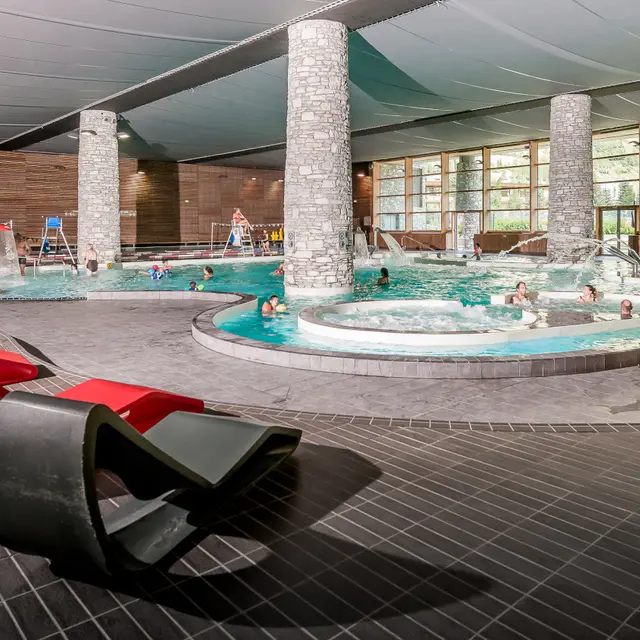 Piscine + transat - Centre Aquasportif Val d'Isère