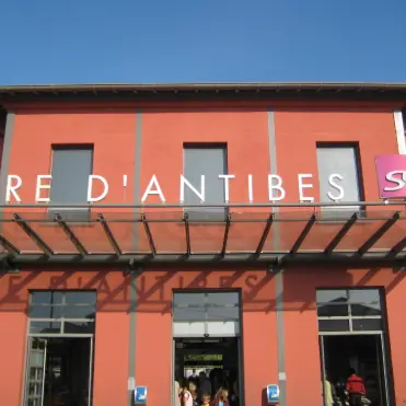 Gare SNCF d'Antibes_Antibes