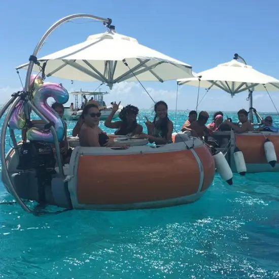 Donuts Boats Pacific - Tahiti Tourisme