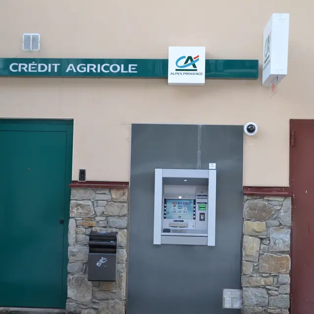 Distributeur de billets Crédit Agricole