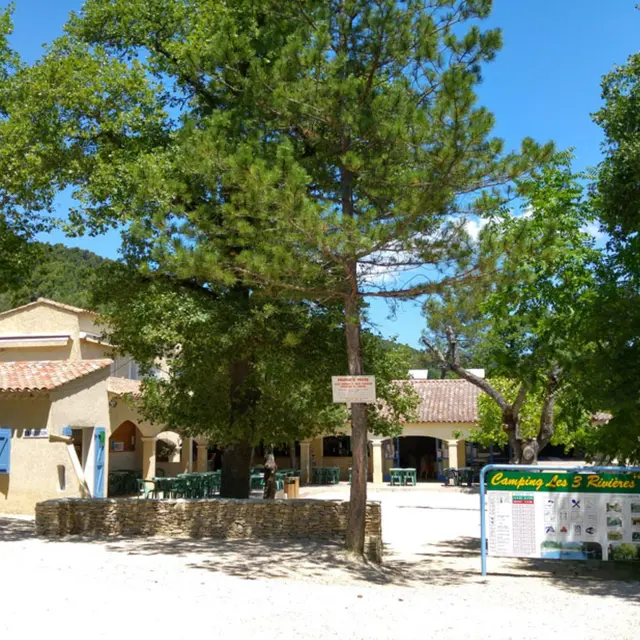 Camping Les Trois Rivières_Entrechaux