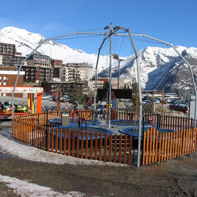 Trampo jump et manège hiver