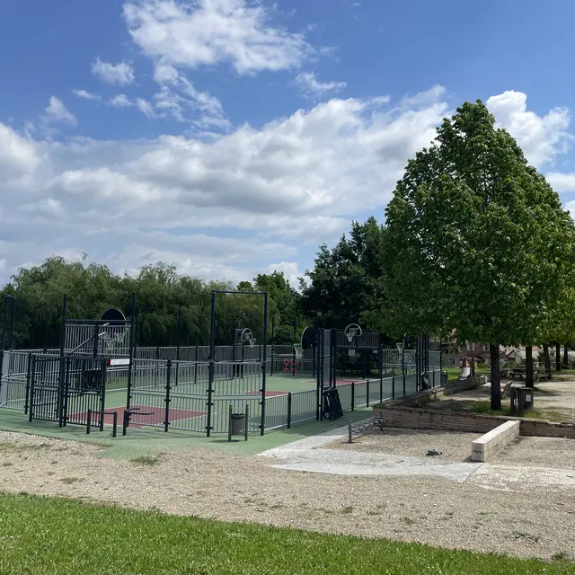 Terrain multisports Vazerac_Vazerac