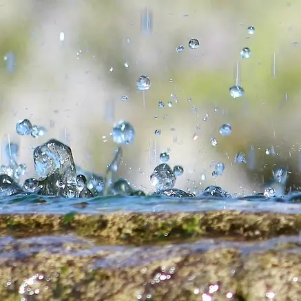 Fontaine lavoir du hameau des Blancs