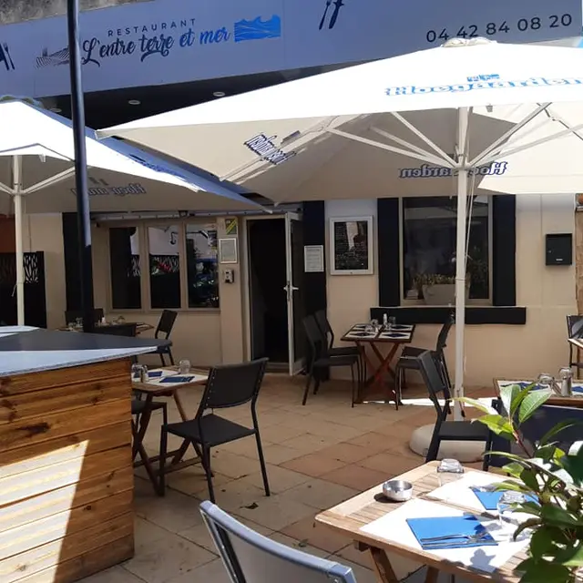 ENTREE DU RESTAURANT TERRASSE