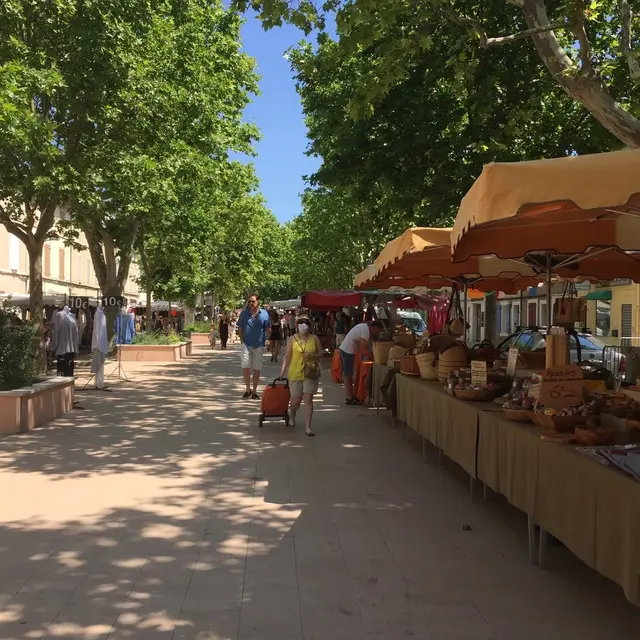 Marché régulier de Pertuis